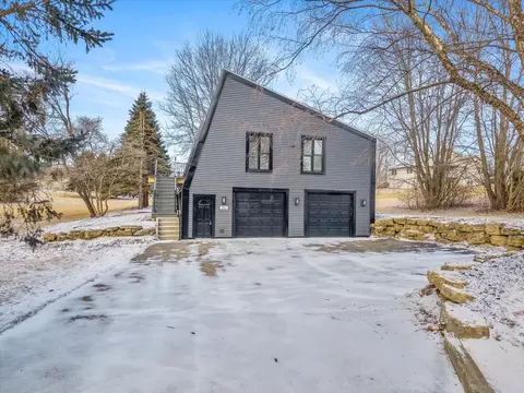 Exterior - 813 Southgate Dr, Davis, IL 61019 photo 3 of 7