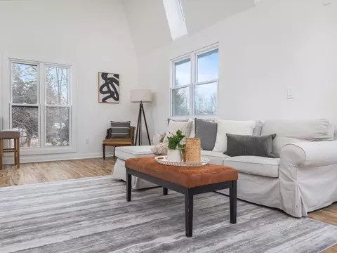Living - 813 Southgate Dr, Davis, IL 61019 photo 2 of 3