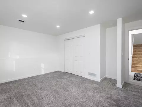 Bedroom - 813 Southgate Dr, Davis, IL 61019 photo 2 of 2