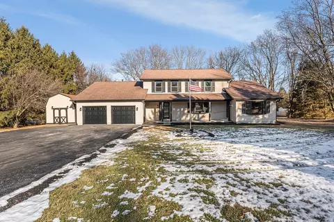 4 N285 Whirlaway Dr, Elburn, IL 60119