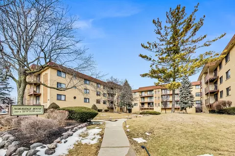 7110 W Cullom Ave #103, Norridge, IL 60706