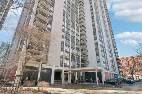 1460 N Sandburg Ter #2801, Chicago, IL 60610