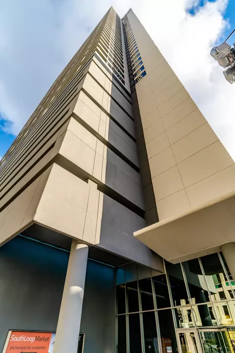235 W Van Buren St #2610, Chicago, IL 60607
