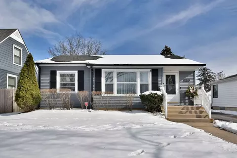 739 S Spring Rd, Elmhurst, IL 60126