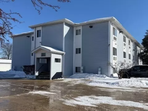 3130 W Monroe St #304, Waukegan, IL 60085