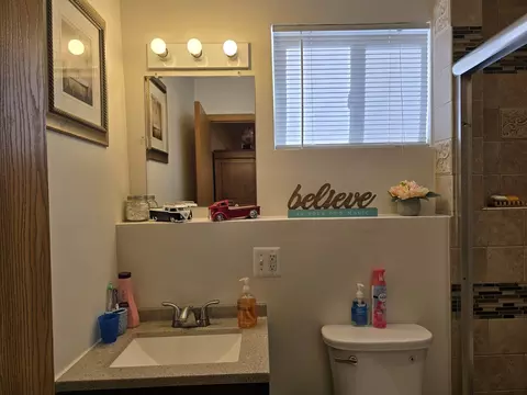 Bath - 26018 W Marshall Ave, Ingleside, IL 60041 photo 6 of 6