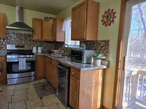Kitchen - 26018 W Marshall Ave, Ingleside, IL 60041 photo 1 of 3