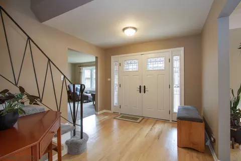 4145 Williams Ct, Hoffman Estates, IL 60192 photo 3