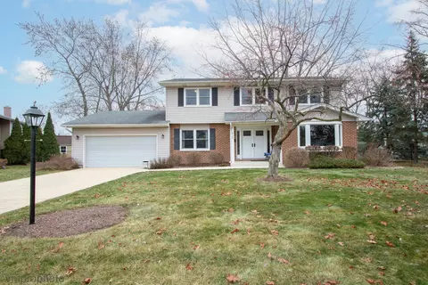4145 Williams Ct, Hoffman Estates, IL 60192