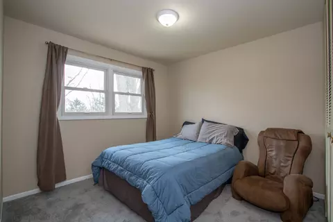 4145 Williams Ct, Hoffman Estates, IL 60192 photo 17