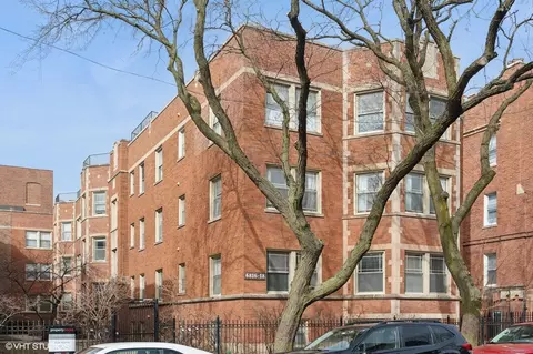 6818 N Ashland Blvd #3A, Chicago, IL 60626
