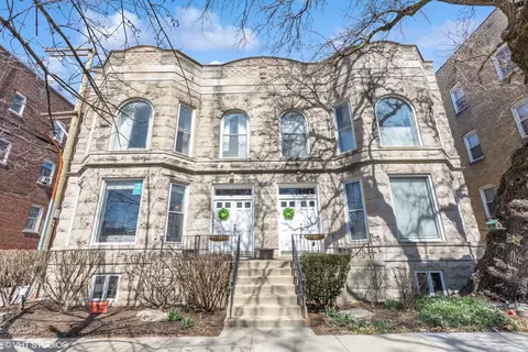 1616 W Cullom St #1, Chicago, IL 60613