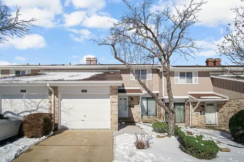 1137 Hertford Ct, Wheaton, IL 60189