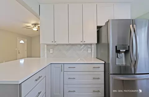 Kitchen - 515 Deerpath Dr, Mchenry, IL 60051 photo 2 of 3