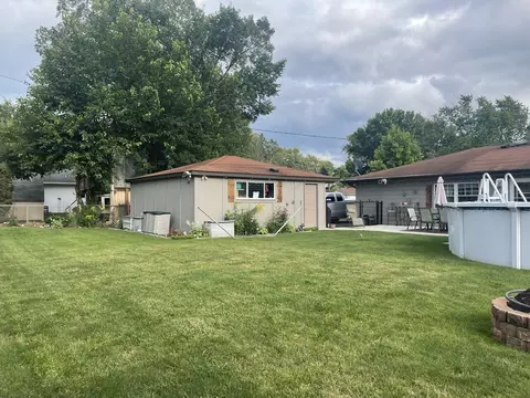 Exterior - 460 Flagstaff Ln, Hoffman Estates, IL 60169 photo 4 of 4