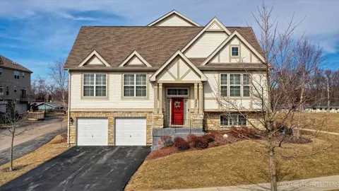 331 Bennett Dr #0, Carol Stream, IL 60188