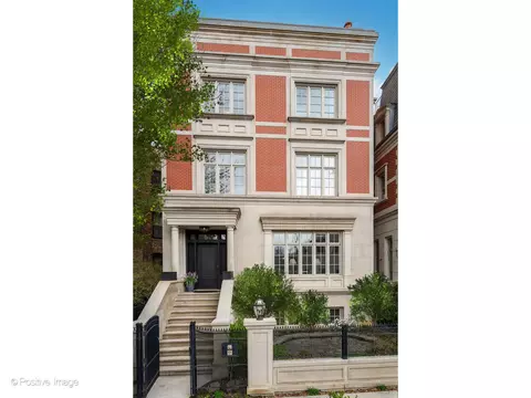 716 W Schubert Ave, Chicago, IL 60614