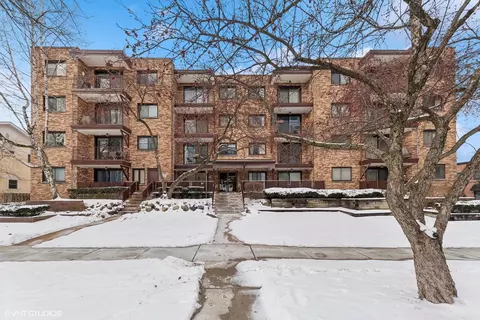 100 S Vail Ave #404, Arlington Heights, IL 60005
