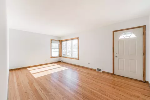 419 W Center St, Itasca, IL 60143 photo 4