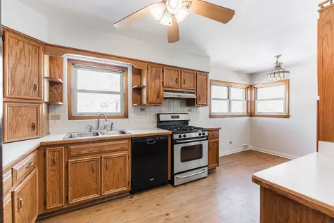 419 W Center St, Itasca, IL 60143 photo 5