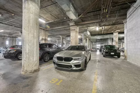 Exterior - Undisclosed, Chicago, IL 60654 photo 3 of 3