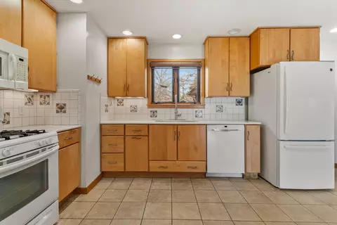 Kitchen - 4 Normandy Pl, Champaign, IL 61821 photo 3 of 4