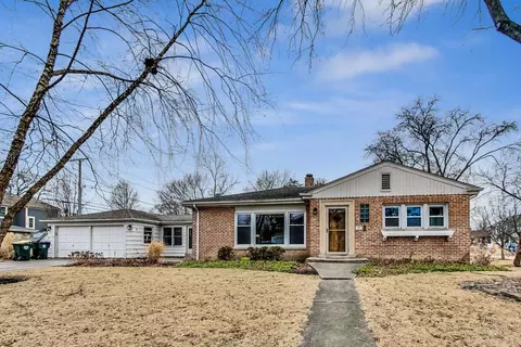 306 W Elm St, Arlington Heights, IL 60004