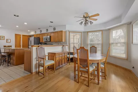 Dining - 540 Philip Dr, Bartlett, IL 60103 photo 2 of 2