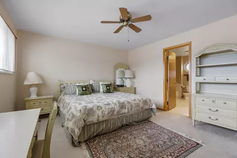 Bedroom - 540 Philip Dr, Bartlett, IL 60103 photo 3 of 3