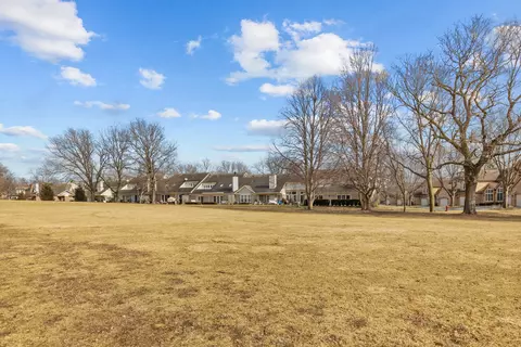 Exterior - 540 Philip Dr, Bartlett, IL 60103 photo 4 of 4