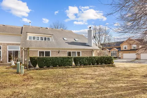 Exterior - 540 Philip Dr, Bartlett, IL 60103 photo 2 of 4