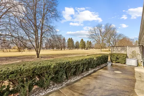 Exterior - 540 Philip Dr, Bartlett, IL 60103 photo 3 of 4