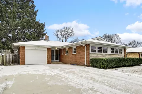505 S Louis St, Mount Prospect, IL 60056
