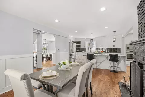 Dining - 1000 Delles Rd, Wheaton, IL 60189 photo 2 of 2