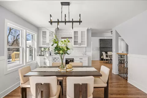 Dining - 1000 Delles Rd, Wheaton, IL 60189 photo 1 of 2