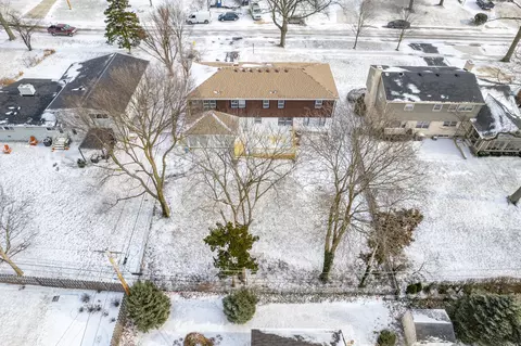 View/Area - 1000 Delles Rd, Wheaton, IL 60189 photo 2 of 4