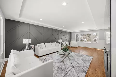 Living - 1000 Delles Rd, Wheaton, IL 60189 photo 1 of 3