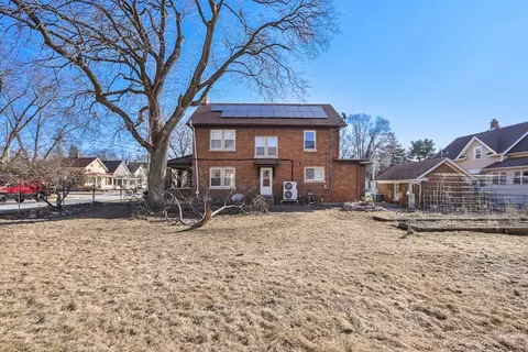 Exterior - 403 Watson St, Aurora, IL 60505 photo 9 of 12