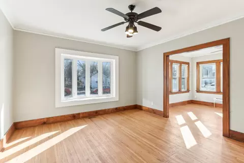 Living - 403 Watson St, Aurora, IL 60505 photo 6 of 11
