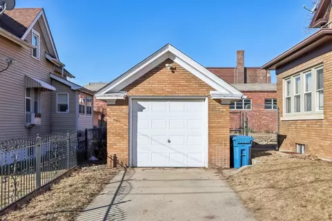 Exterior - 403 Watson St, Aurora, IL 60505 photo 3 of 12