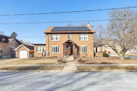 403 Watson St, Aurora, IL 60505