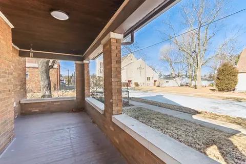 Exterior - 403 Watson St, Aurora, IL 60505 photo 6 of 12
