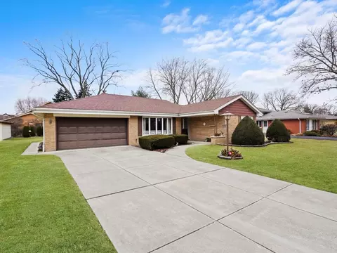 12532 S Moody Ave, Palos Heights, IL 60463