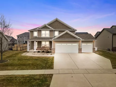 1124 Willow Creek Dr, Bloomington, IL 61705 photo 3