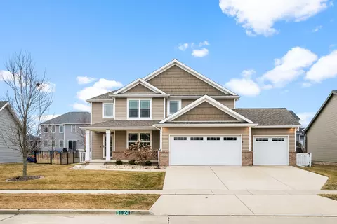 1124 Willow Creek Dr, Bloomington, IL 61705 photo 2