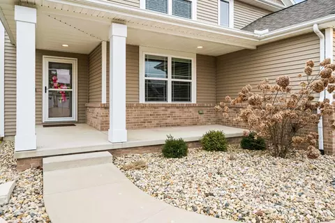 1124 Willow Creek Dr, Bloomington, IL 61705 photo 7