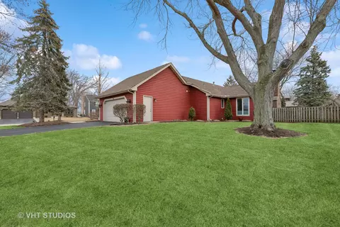 Exterior - 1 Whaler Ct, Third Lake, IL 60030 photo 1 of 3
