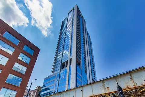 303 W Ohio St #2906, Chicago, IL 60654