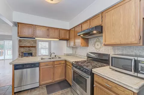1807 Pebble Beach Cir, Elgin, IL 60123 photo 8