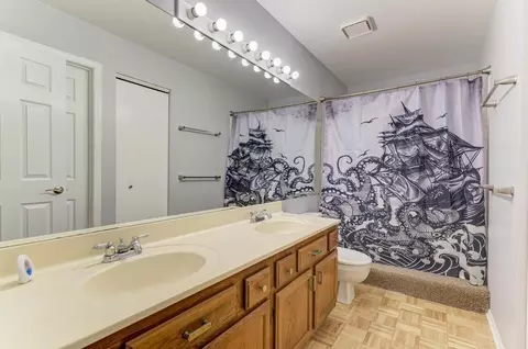 1807 Pebble Beach Cir, Elgin, IL 60123 photo 19